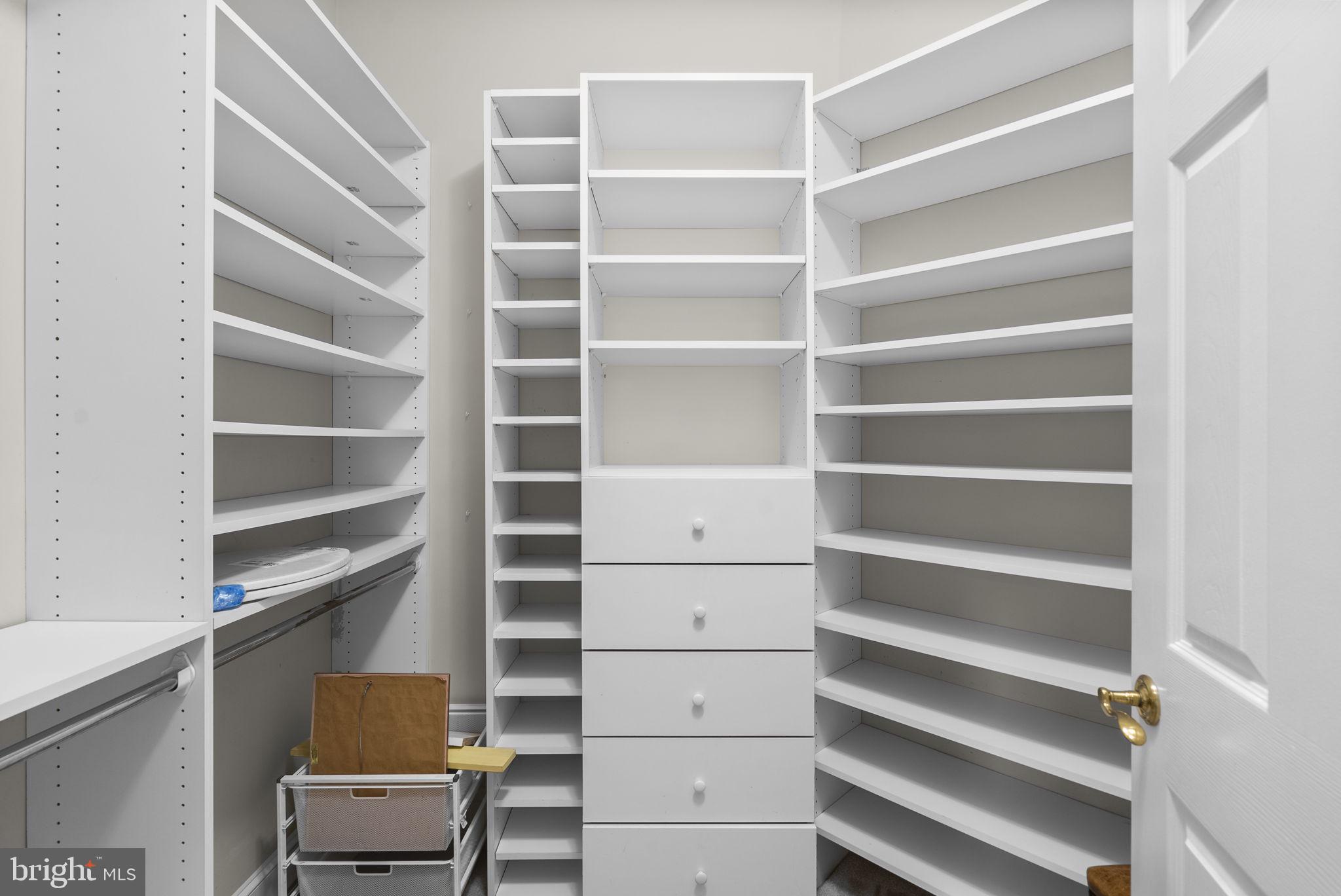 AVENEL - Residential