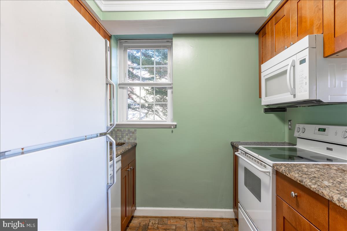 FAIRLINGTON VILLAGES - Residential Lease