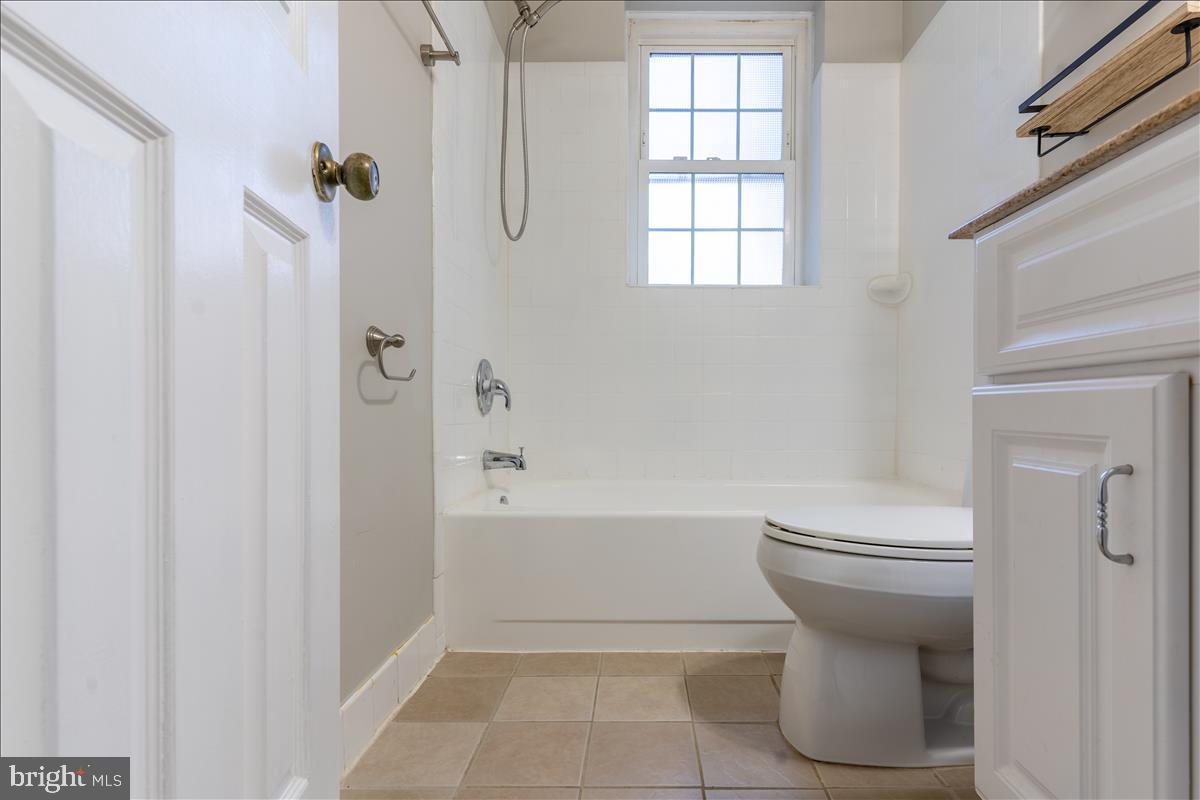 FAIRLINGTON VILLAGES - Residential Lease