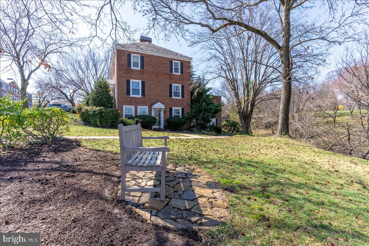 FAIRLINGTON VILLAGES - Residential Lease