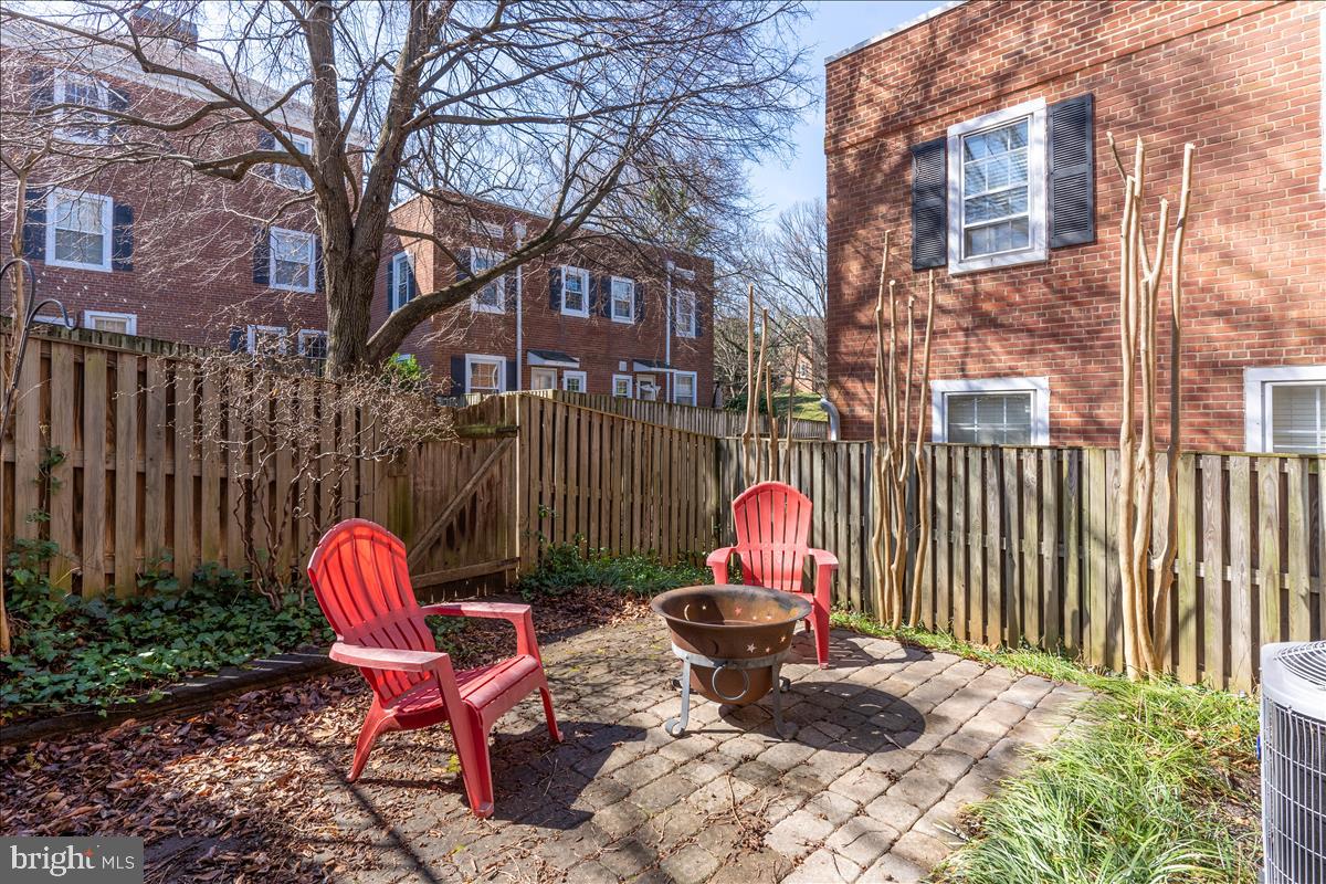 FAIRLINGTON VILLAGES - Residential Lease