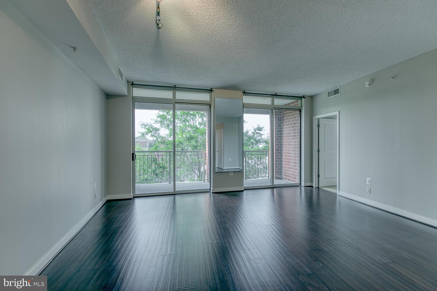 HAWTHORN - Residential Lease