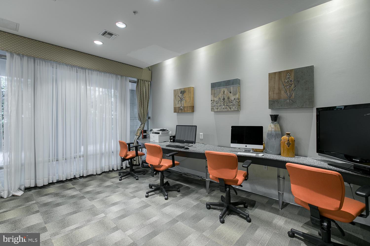 HAWTHORN - Residential Lease