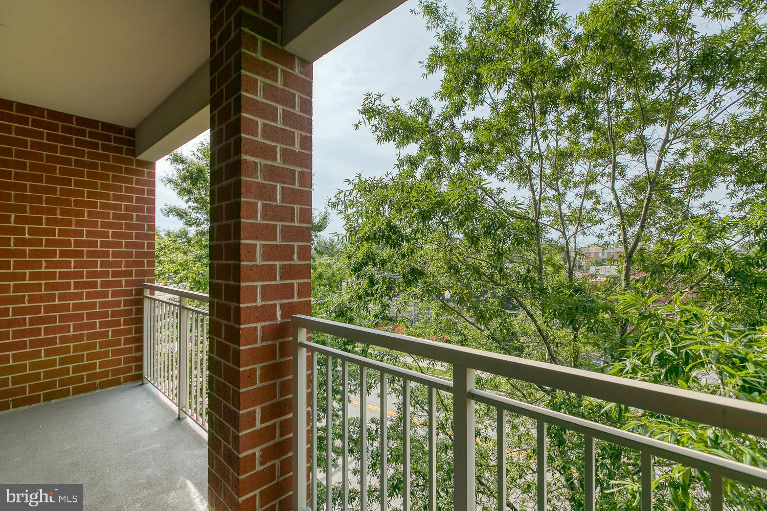 HAWTHORN - Residential Lease