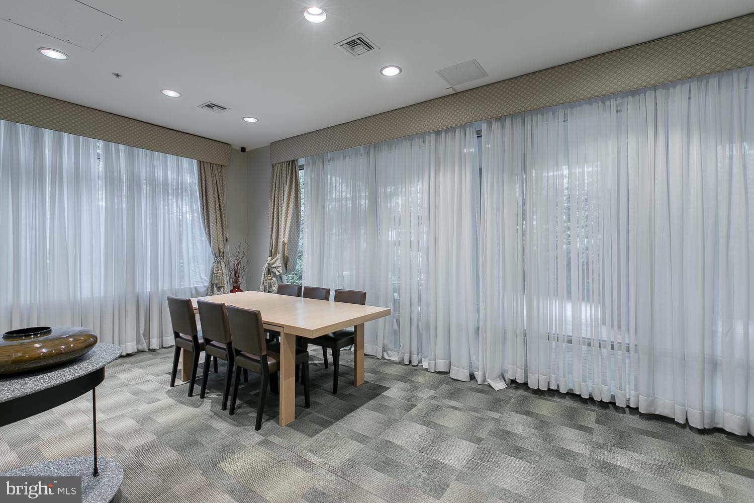 HAWTHORN - Residential Lease