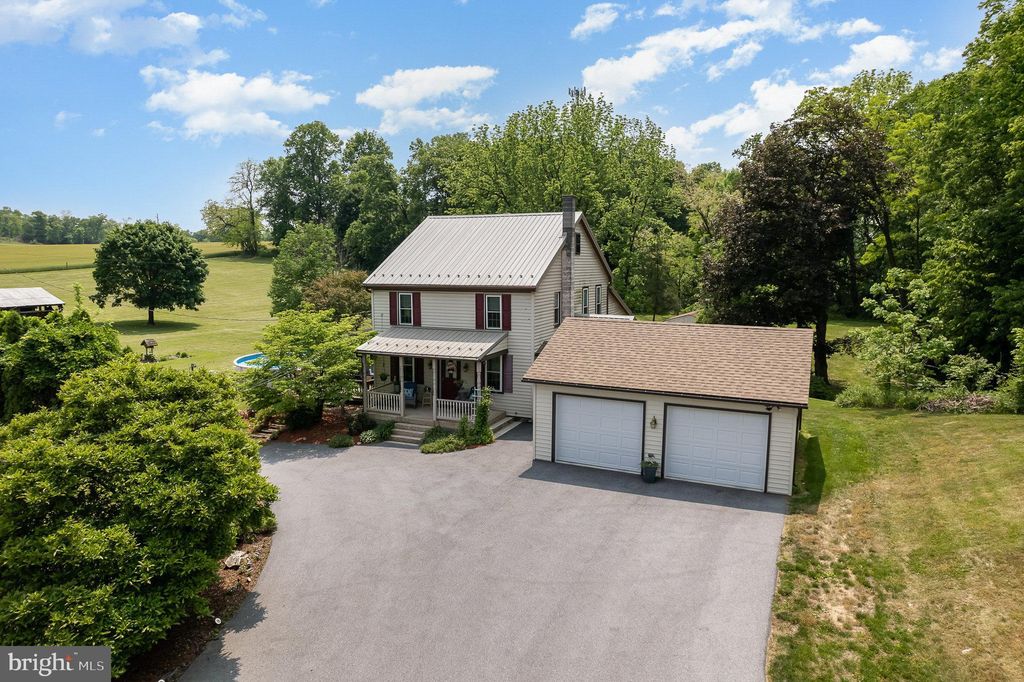 Photo of 838 STACKSTOWN RD, BAINBRIDGE, PA 17502 (MLS # PALA2035548)