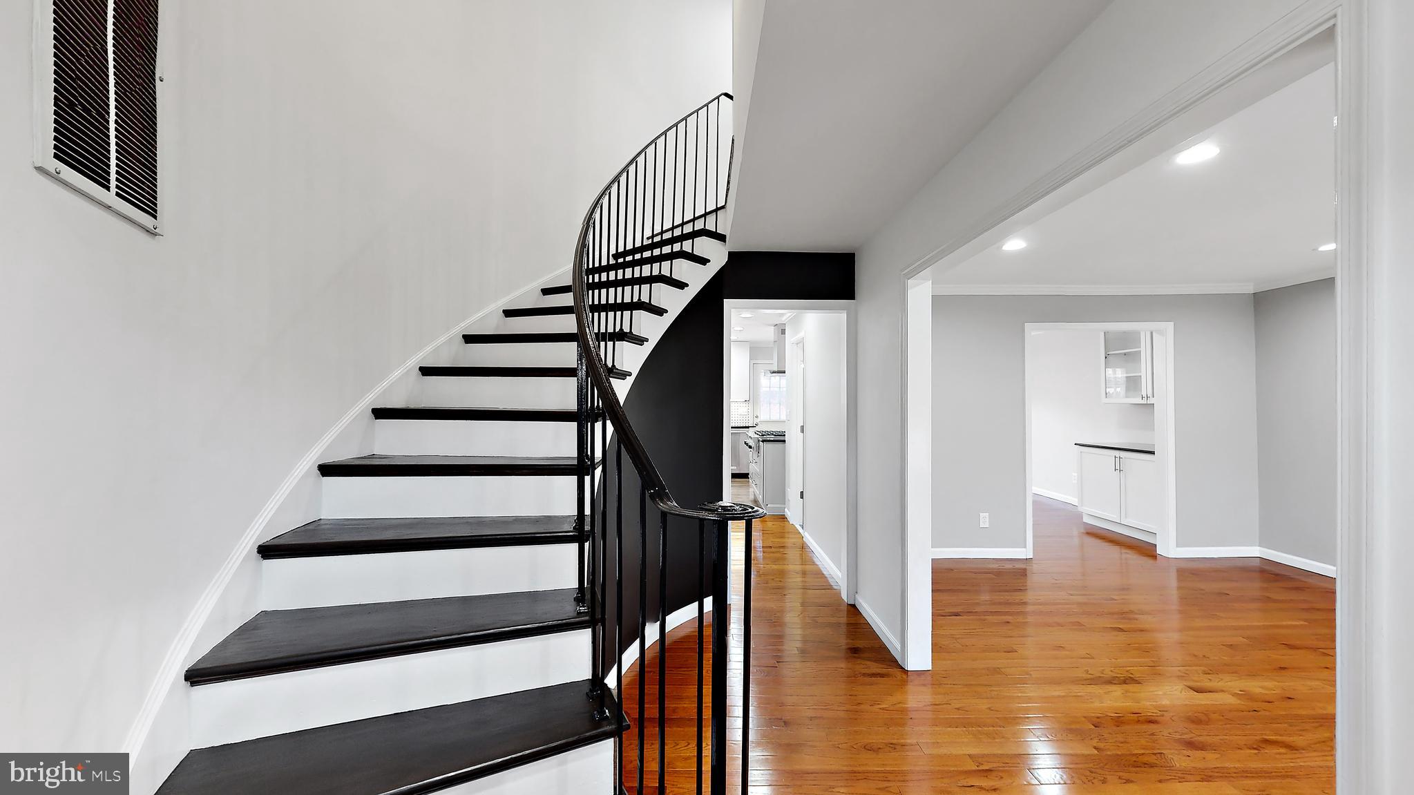 CHARLESTOWN - Residential