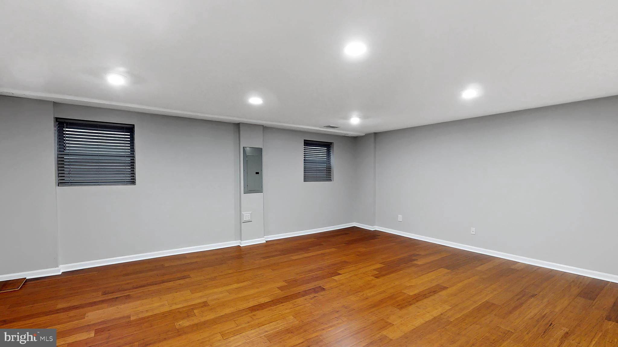 CHARLESTOWN - Residential