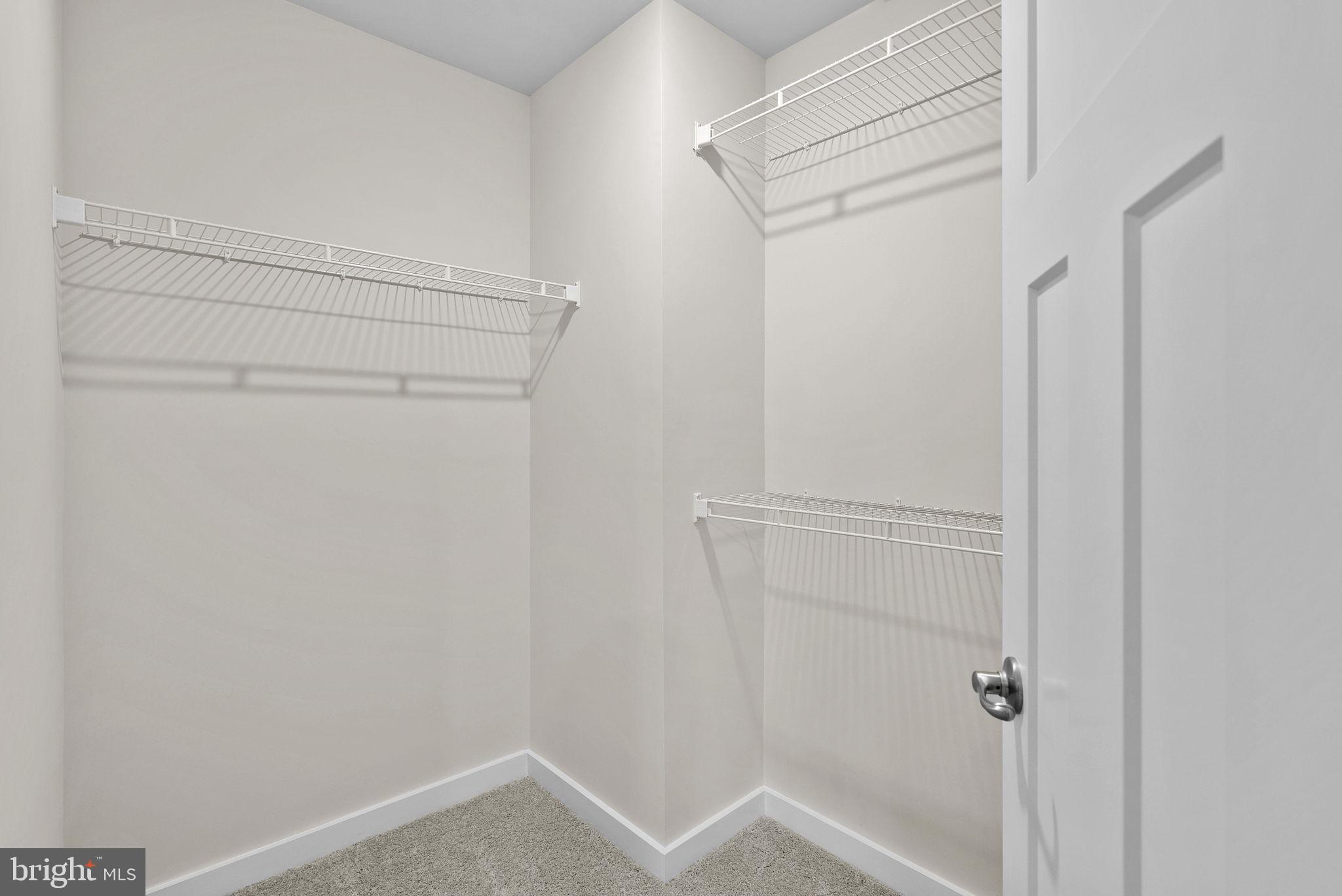 HUNTWELL WEST - Residential