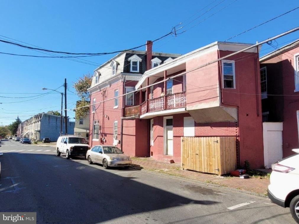 343 S 6TH STREET