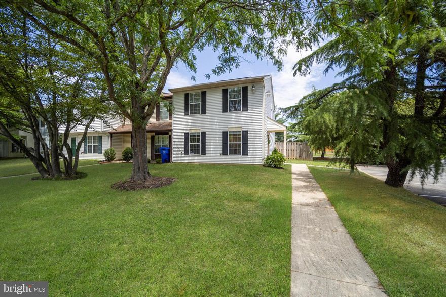 Welcome to 2089 Tanglewood Drive! Minutes to shopping, dining, parks and more!
This spacious end unit townhome in a quiet community features very easy guest parking and an assigned off street parking space. Just renovated and ready for you to move in and start calling it home. Step inside and you will love the large living space with new carpet and fresh paint that continues throughout the home. The main floor features an updated powder room for guests and and a generously sized laundry room. The 2023 renovated kitchen has brand new white shaker style cabinetry, stylish black hardware, new lighting, new stainless steel refrigerator, new range hood, new sink, new faucet and luxurious quartz countertops. The kitchen has plenty of space for a dining table with views through sliding glass door to the large privacy fenced backyard letting in natural sunlight for an open and inviting space. Outside there is an oversized privacy fenced backyard that will be perfect for hosting get togethers. Upstairs you will find two large bedrooms and two full baths. Both upper level bathrooms were renovated with new flooring, vanities, mirrors and lighting, The ensuite primary bathroom has a brand new shower and hardware. You won't want to miss this beautifully updated home!