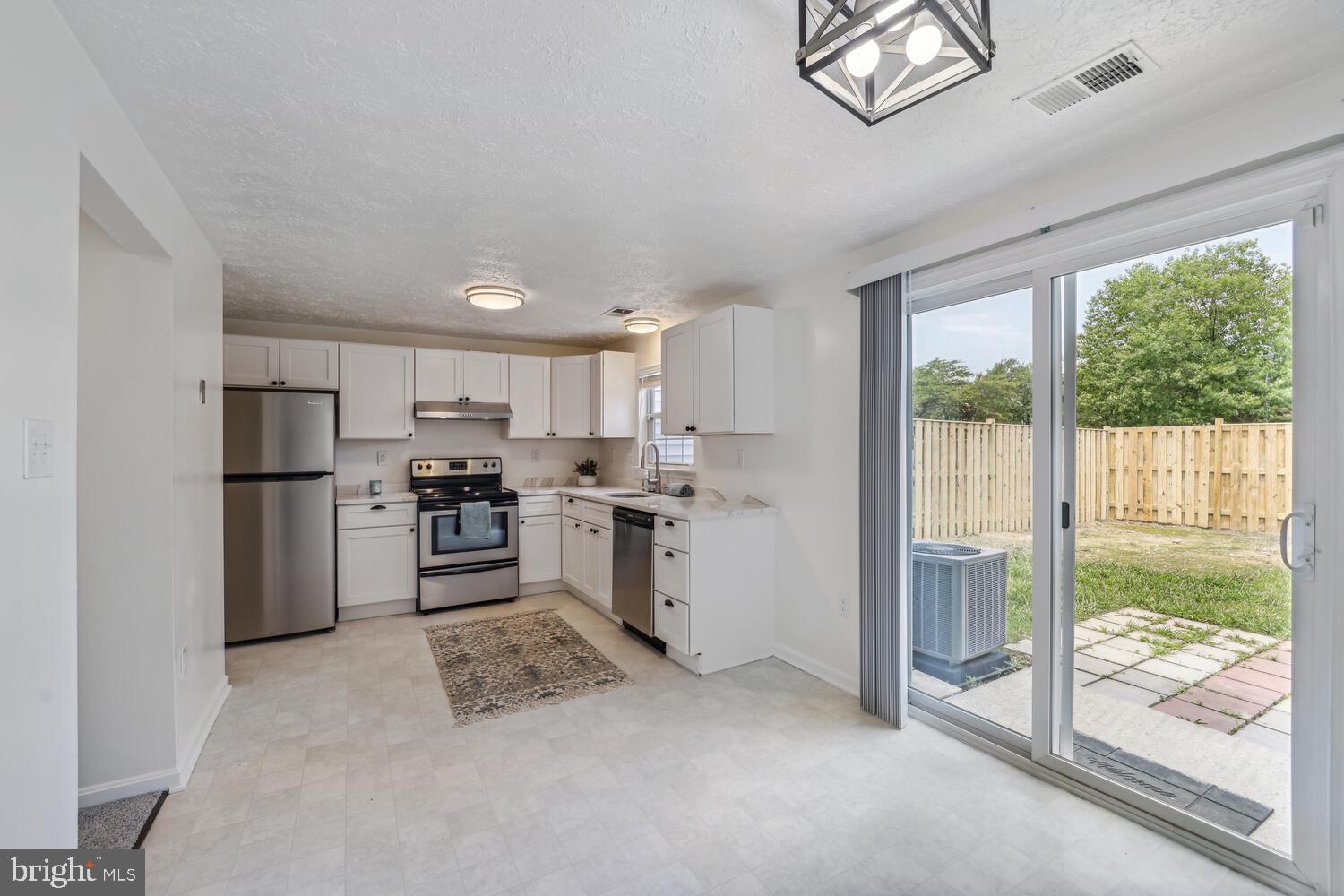 TANGLEWOOD TOWNHOMES - Residential