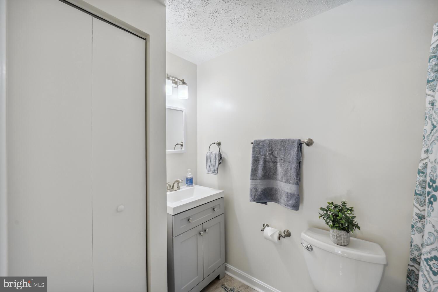 TANGLEWOOD TOWNHOMES - Residential