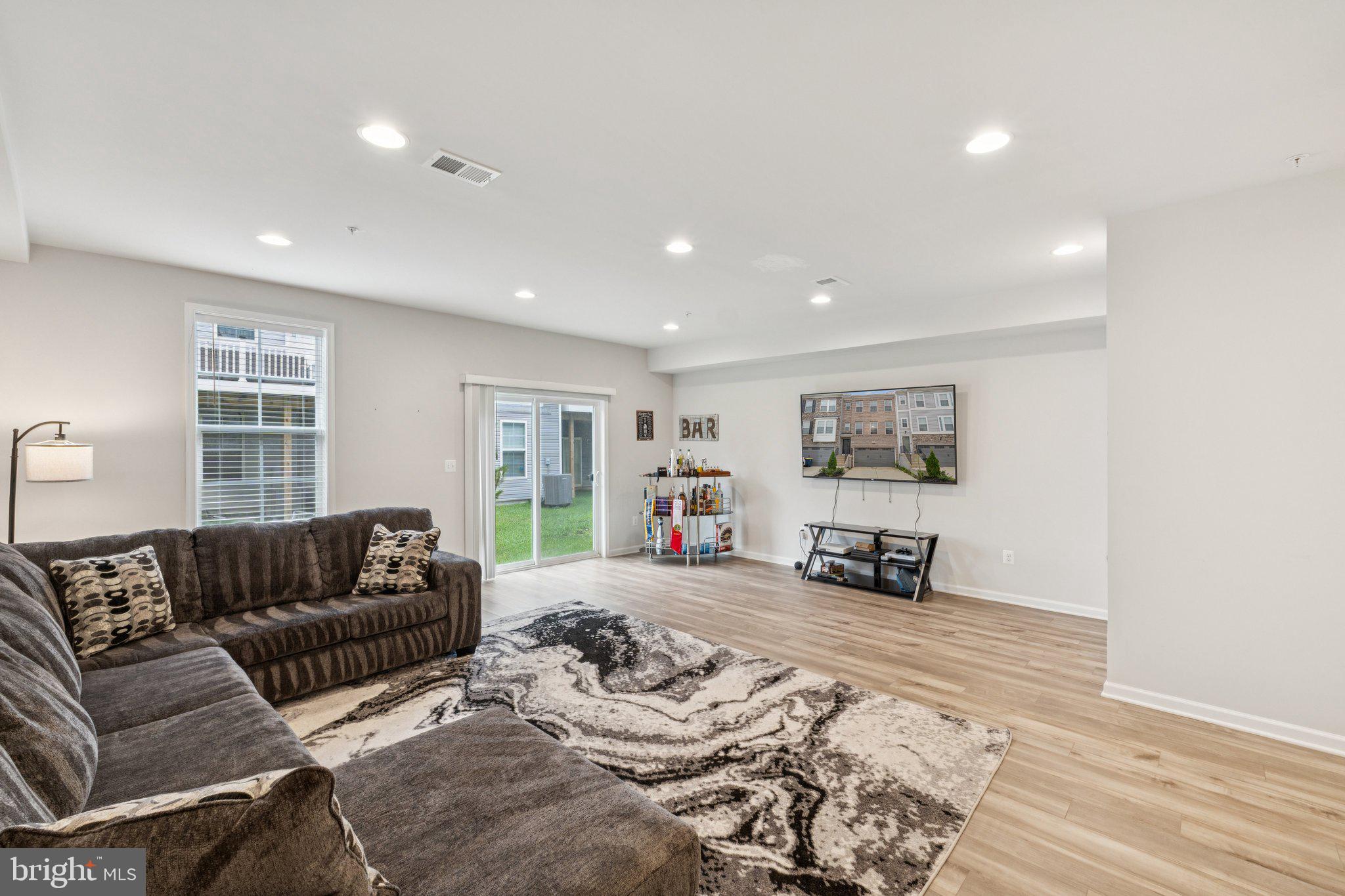 WESTRIDGE AT WESTPHALIA - Residential Lease