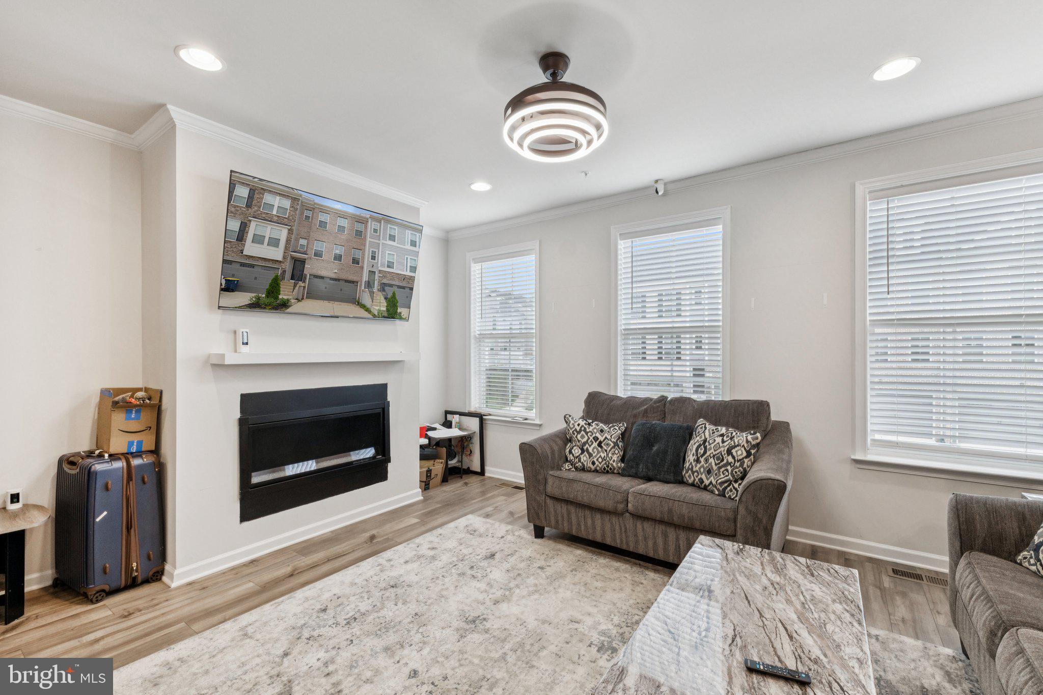 WESTRIDGE AT WESTPHALIA - Residential Lease