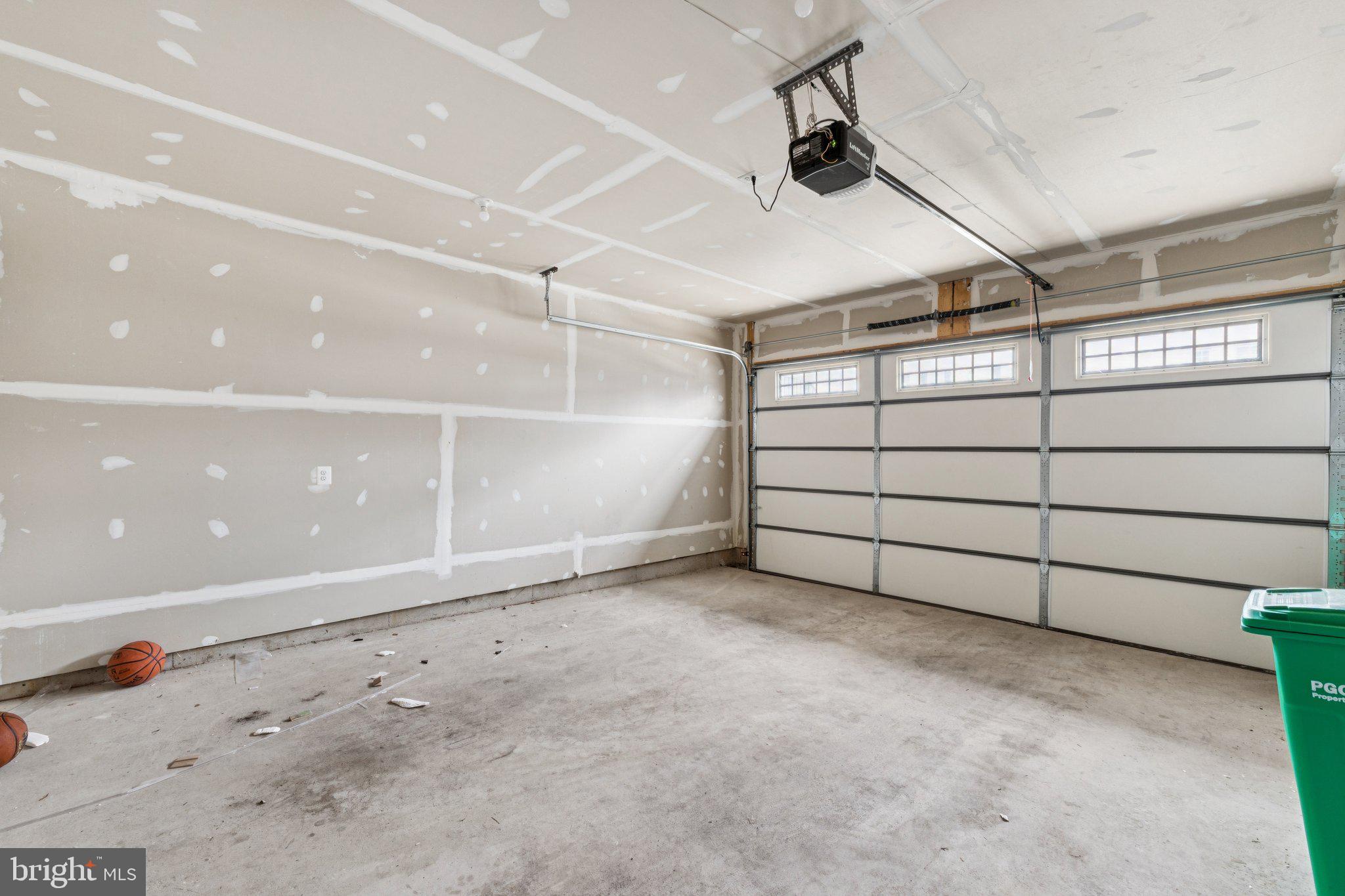 WESTRIDGE AT WESTPHALIA - Residential Lease