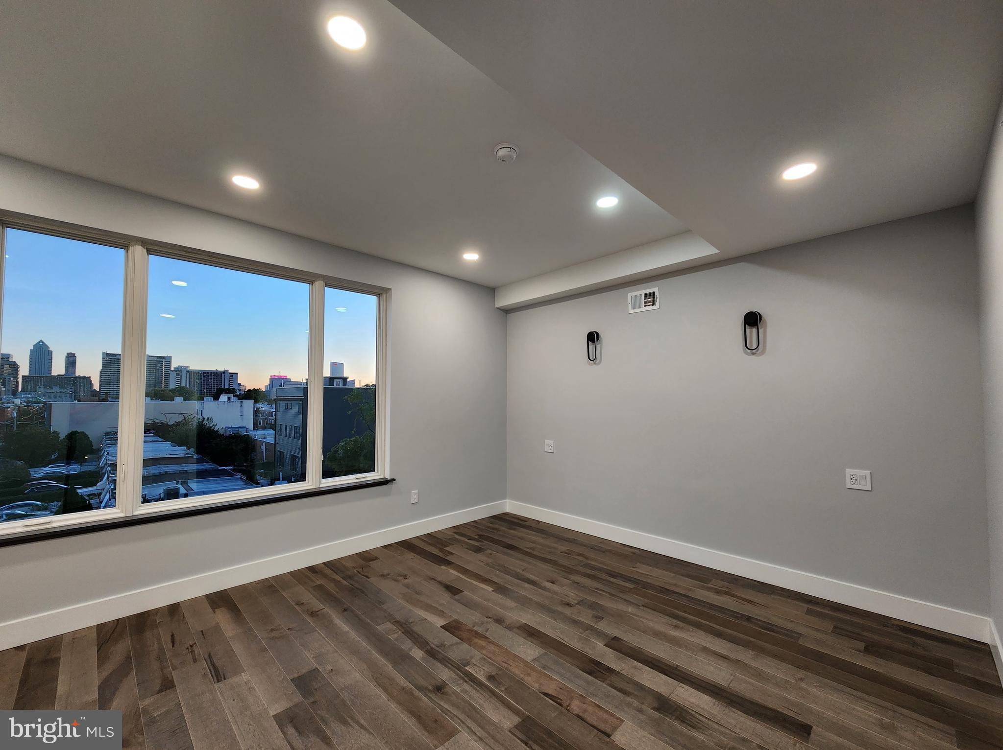 FRANCISVILLE - Residential