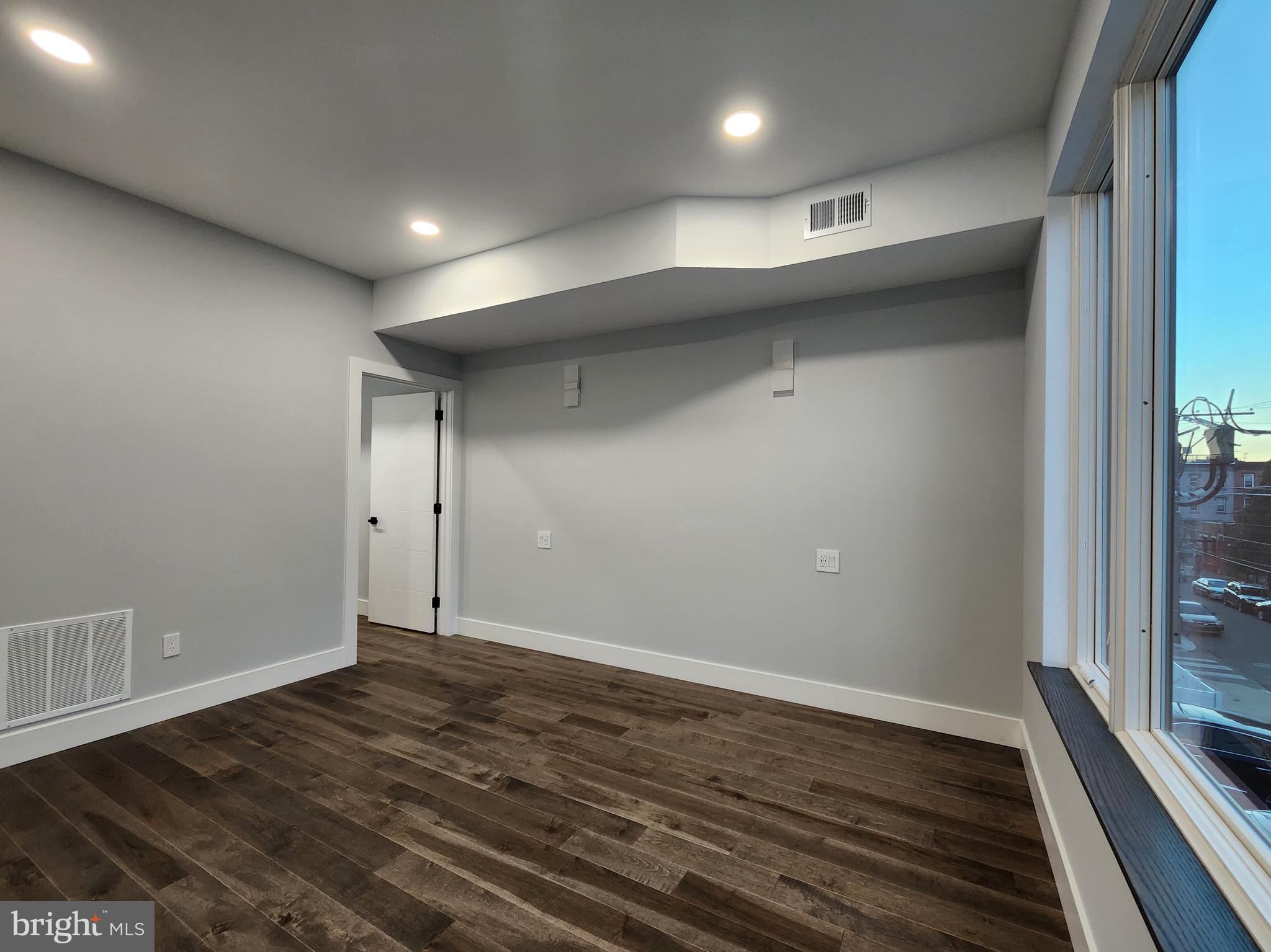 FRANCISVILLE - Residential