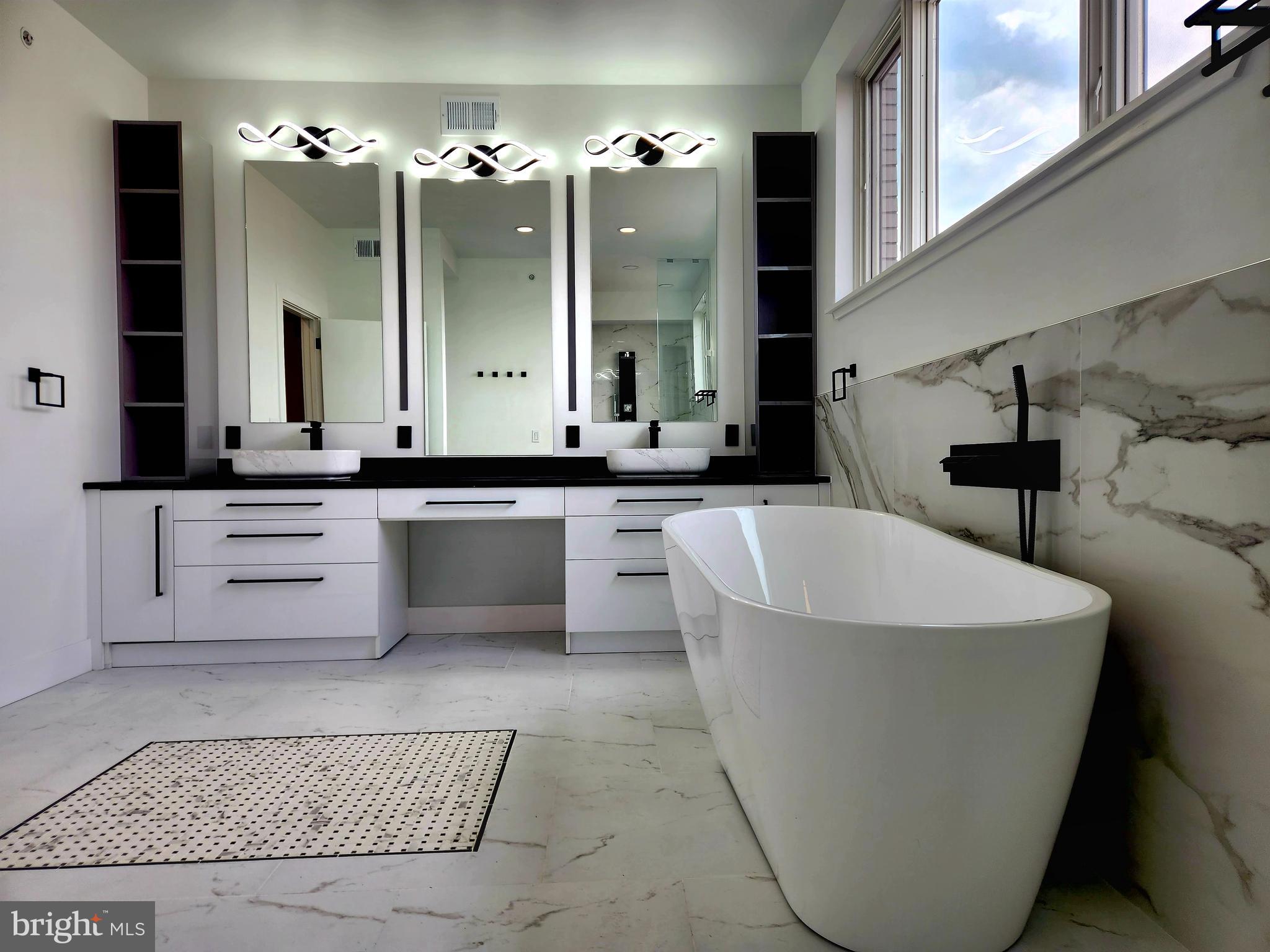 FRANCISVILLE - Residential