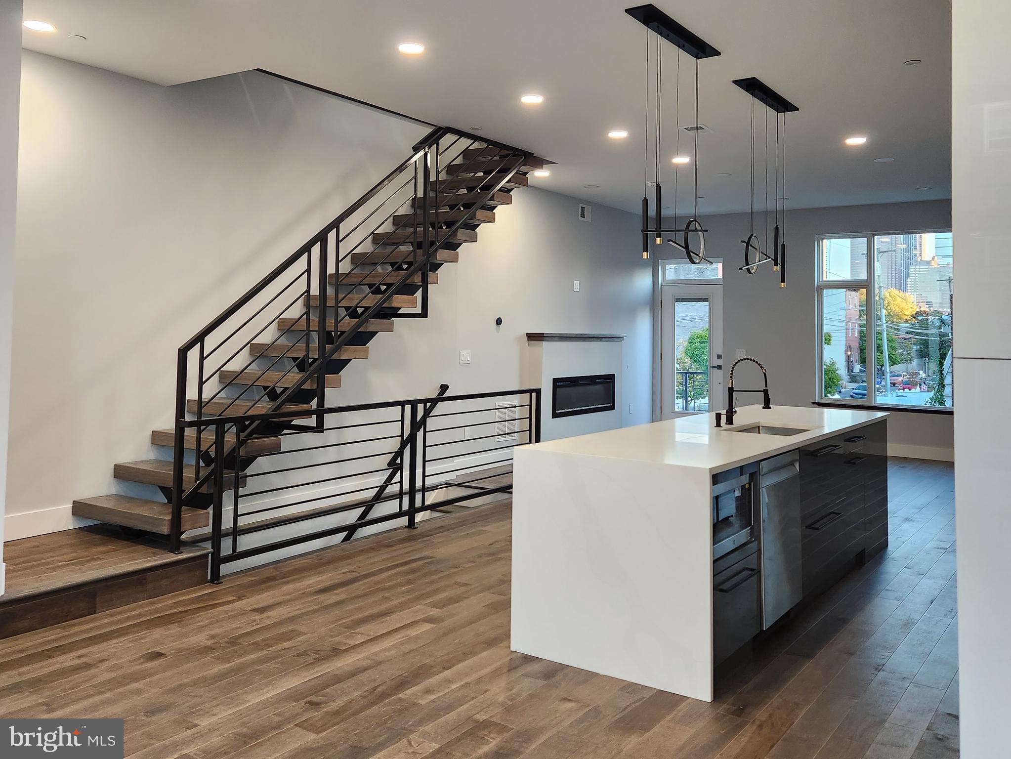 FRANCISVILLE - Residential