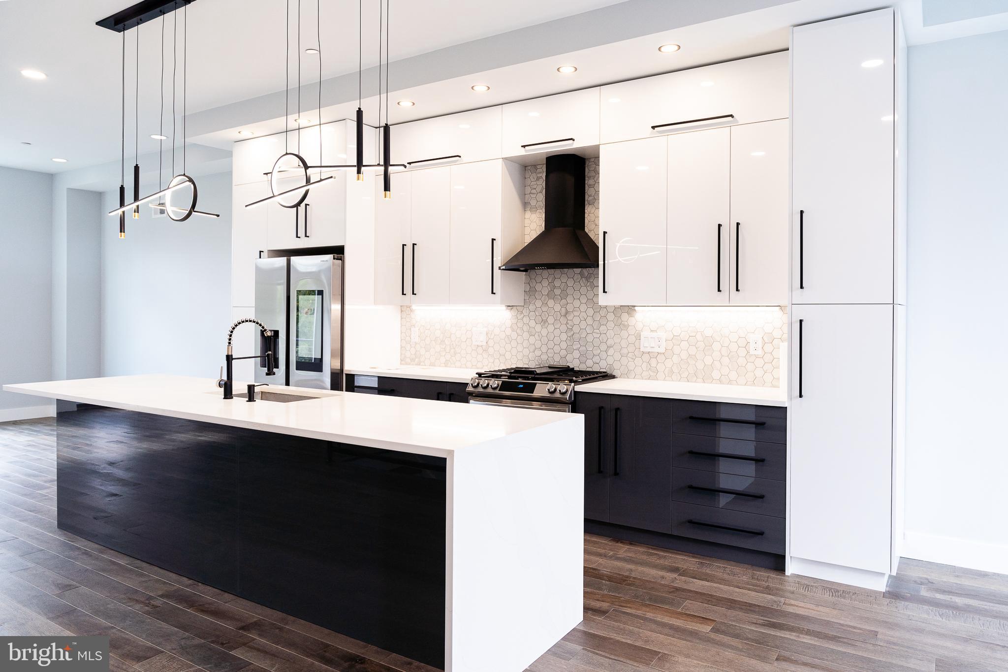 FRANCISVILLE - Residential