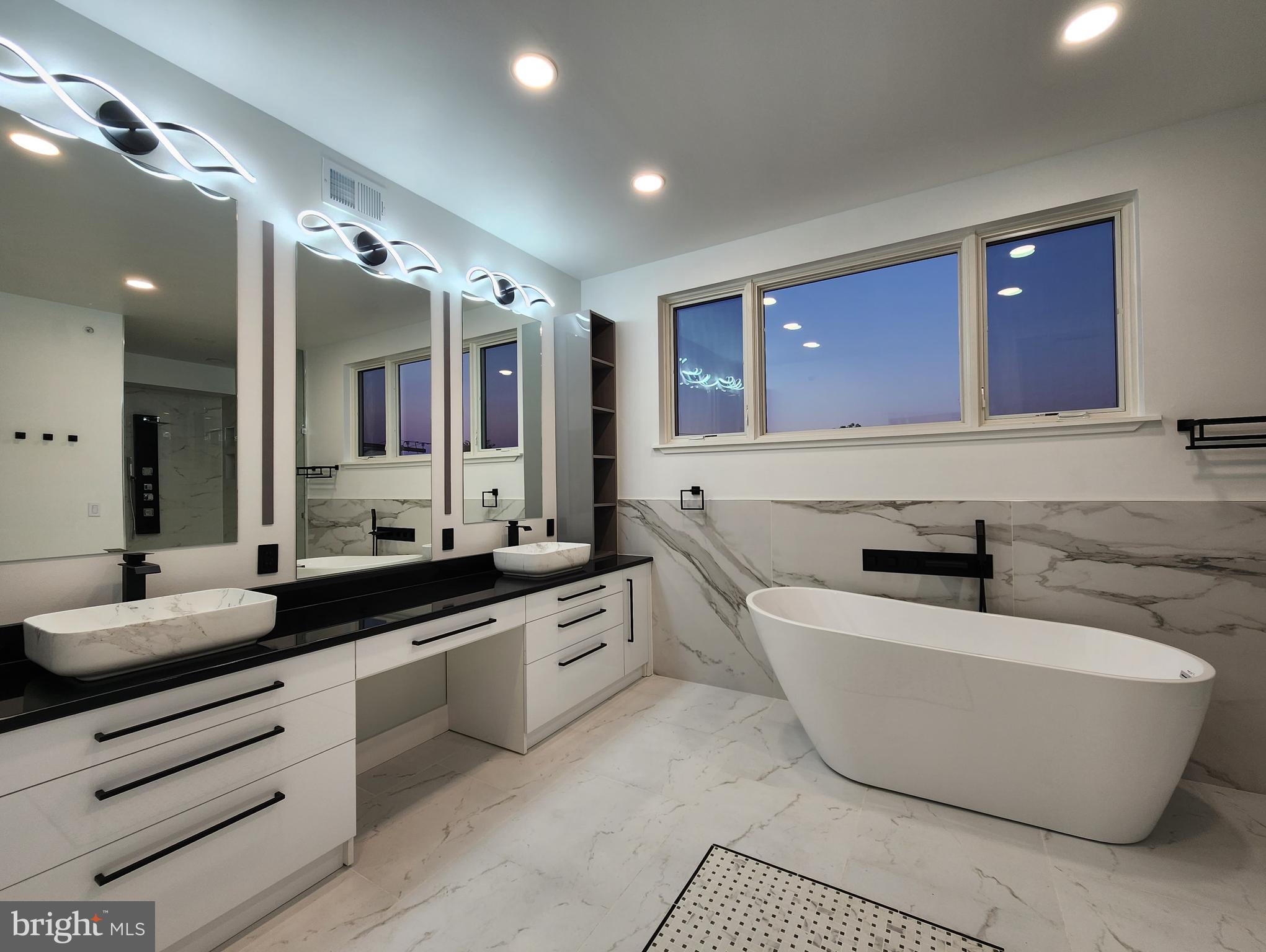 FRANCISVILLE - Residential