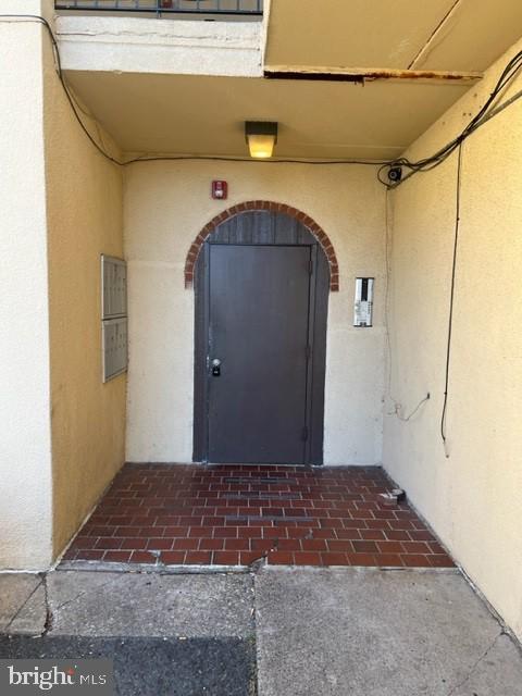 MAYFAIR - Residential Lease