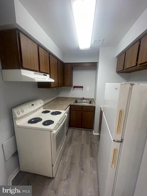 MAYFAIR - Residential Lease