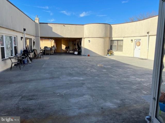 MAYFAIR - Residential Lease