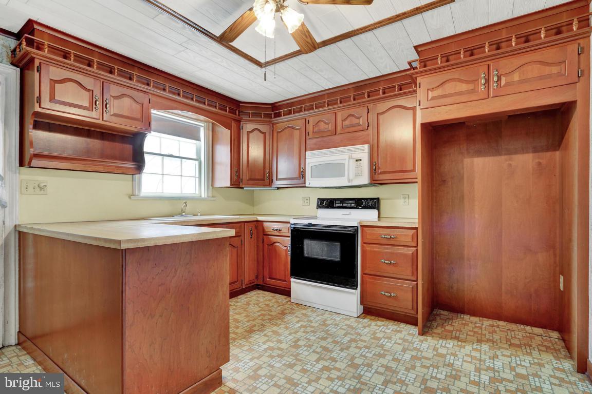 MANOR TWP - Residential