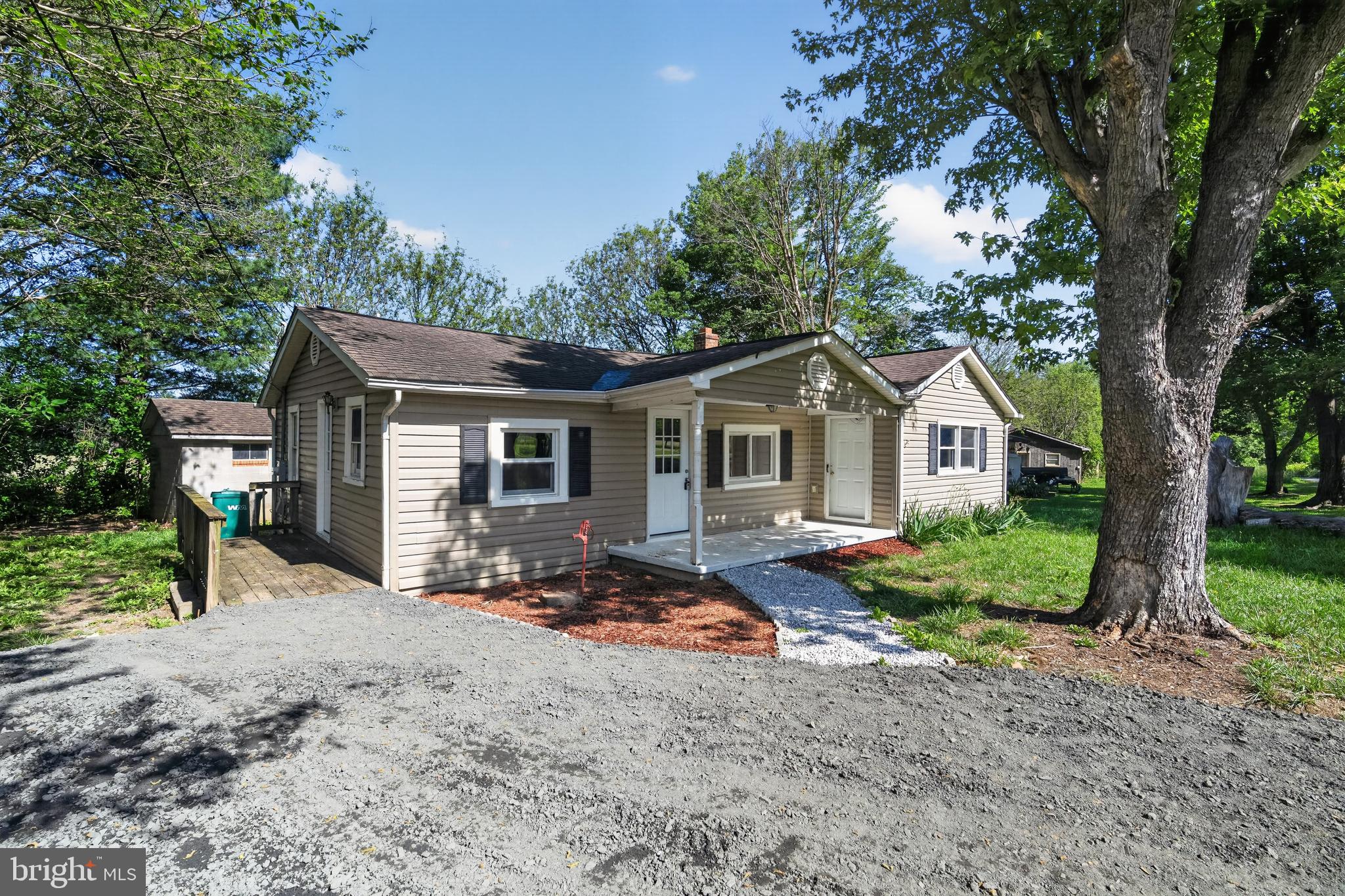 586 ELDON YATES DRIVE