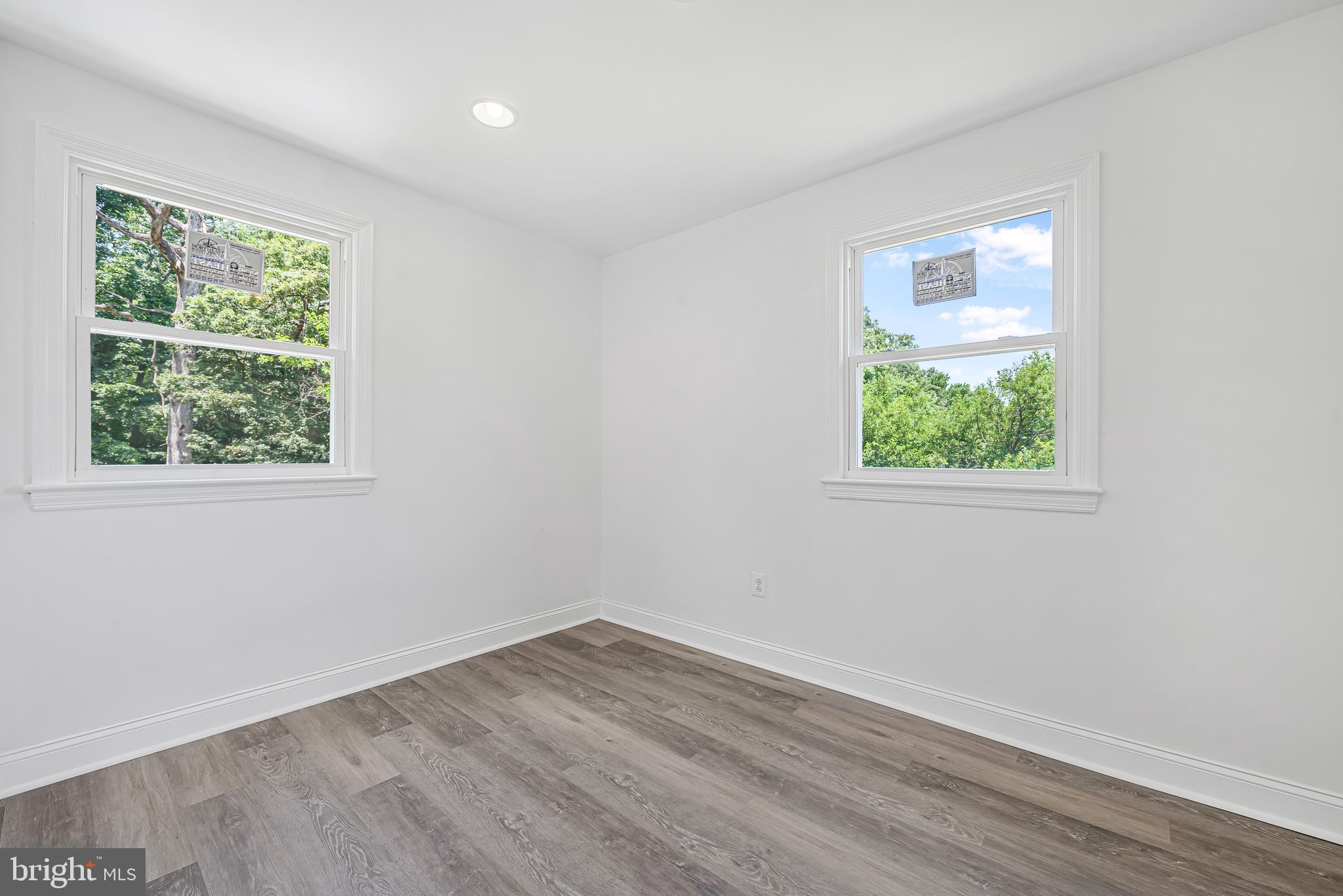 WOODLAWN HEIGHTS - Residential