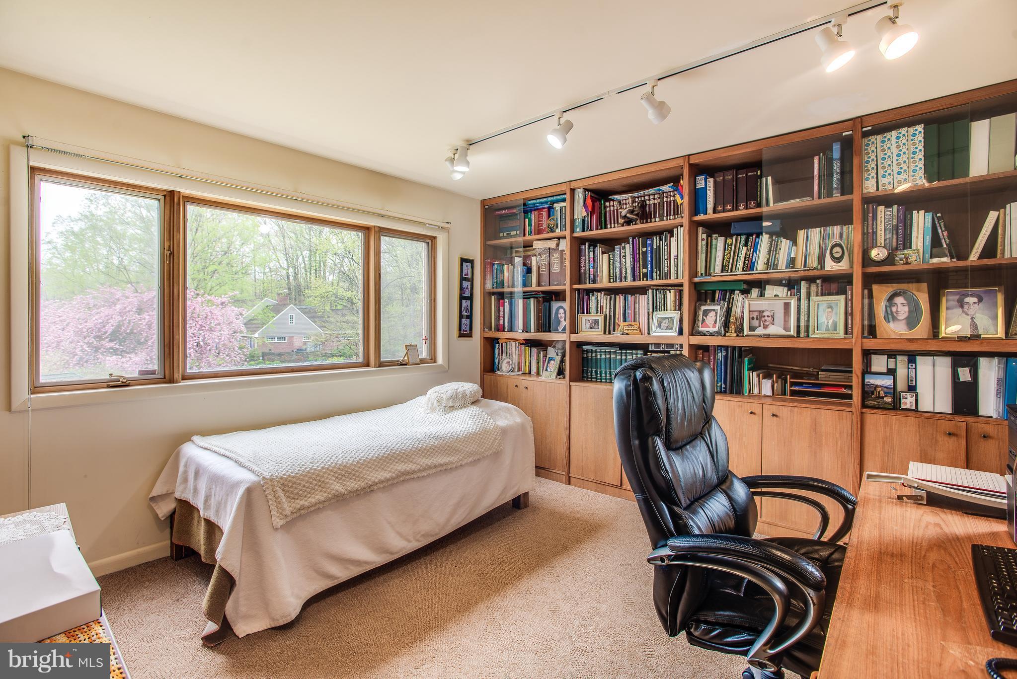 POTOMAC OVERLOOK - Residential