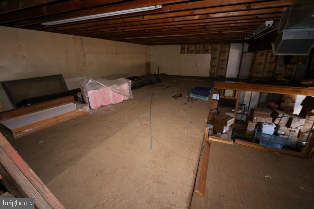 BETHAYRES - Commercial Sale