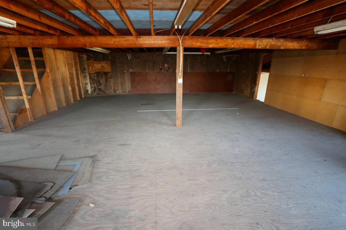 BETHAYRES - Commercial Sale