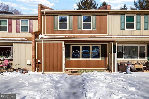 207 WESTBURY COURT DOWNINGTOWN PA 19335