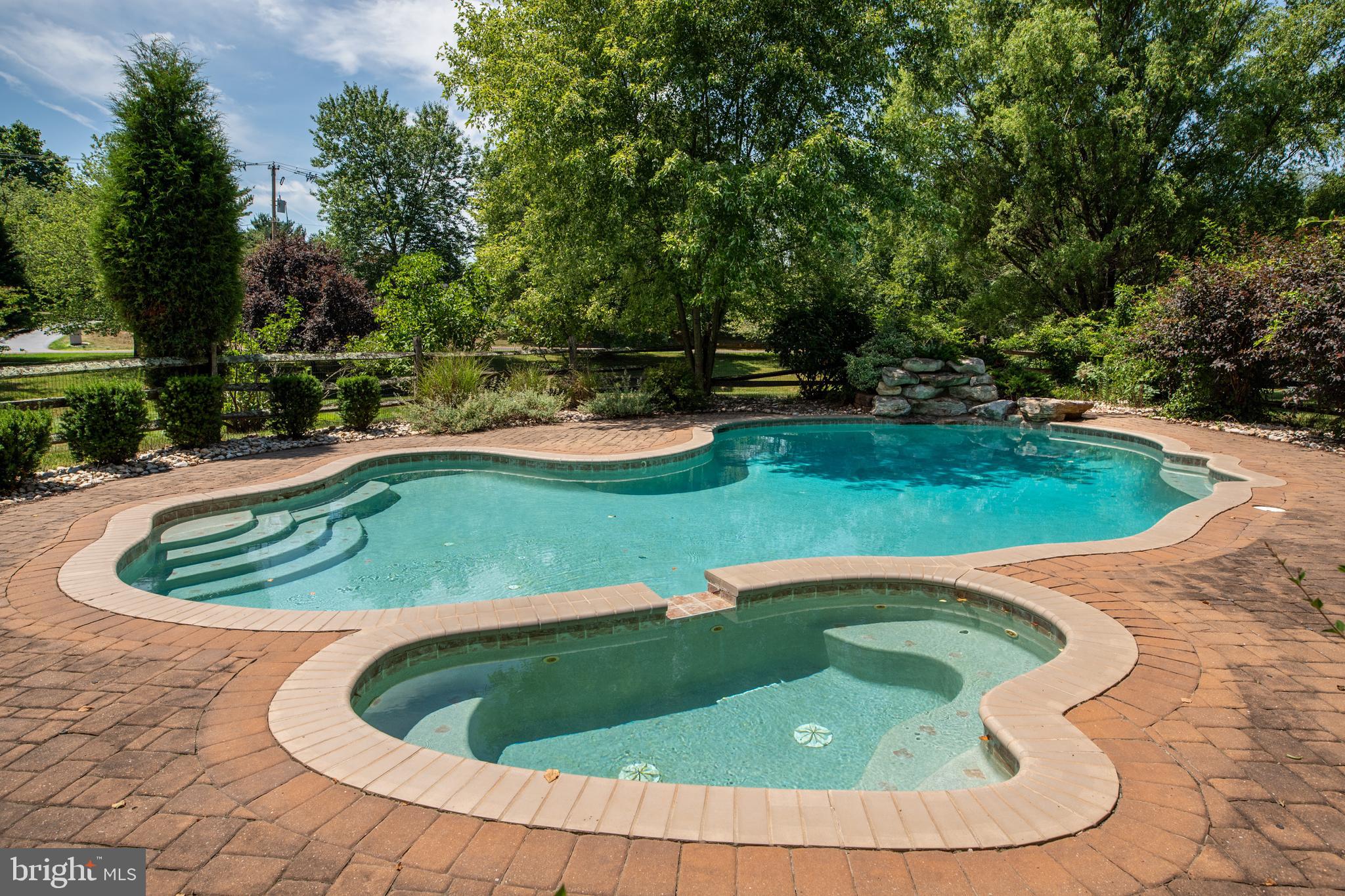 HERITAGE HUNT - Residential