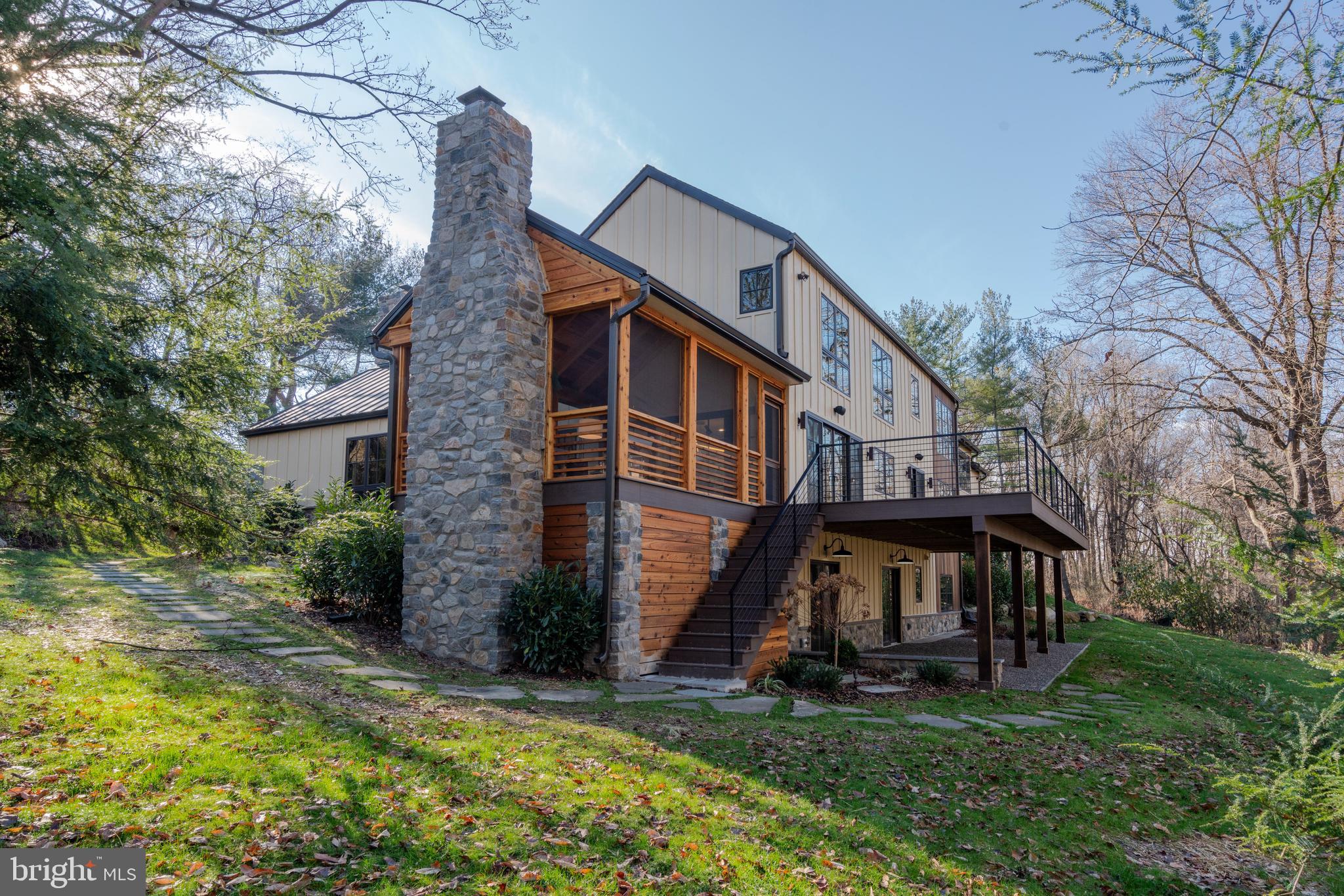 CHESTNUT HILL - Residential