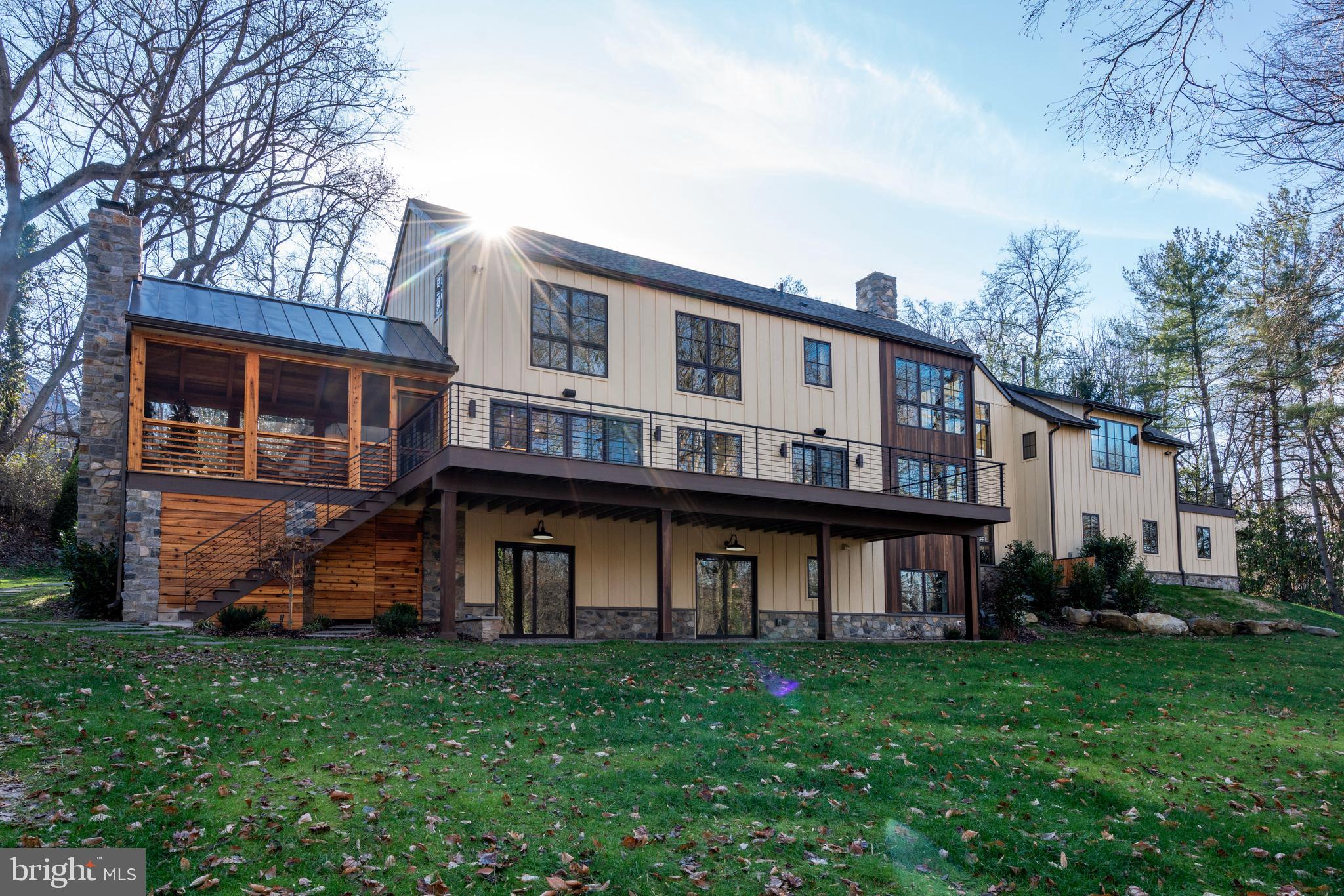 CHESTNUT HILL - Residential