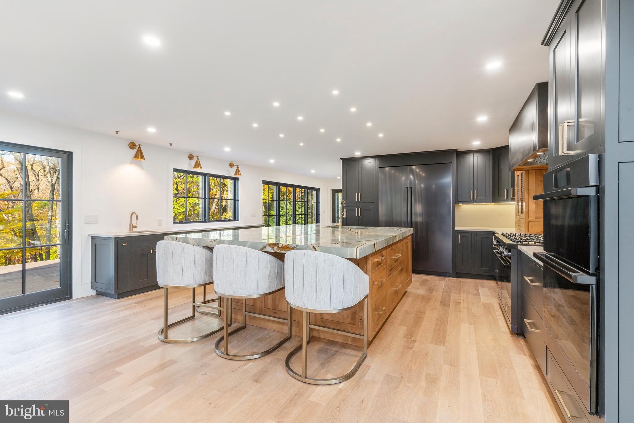 CHESTNUT HILL - Residential