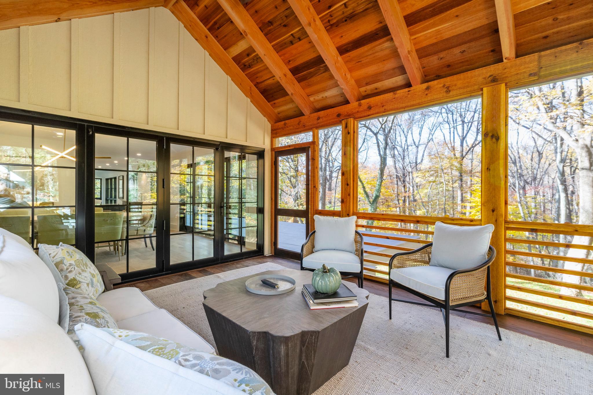 CHESTNUT HILL - Residential