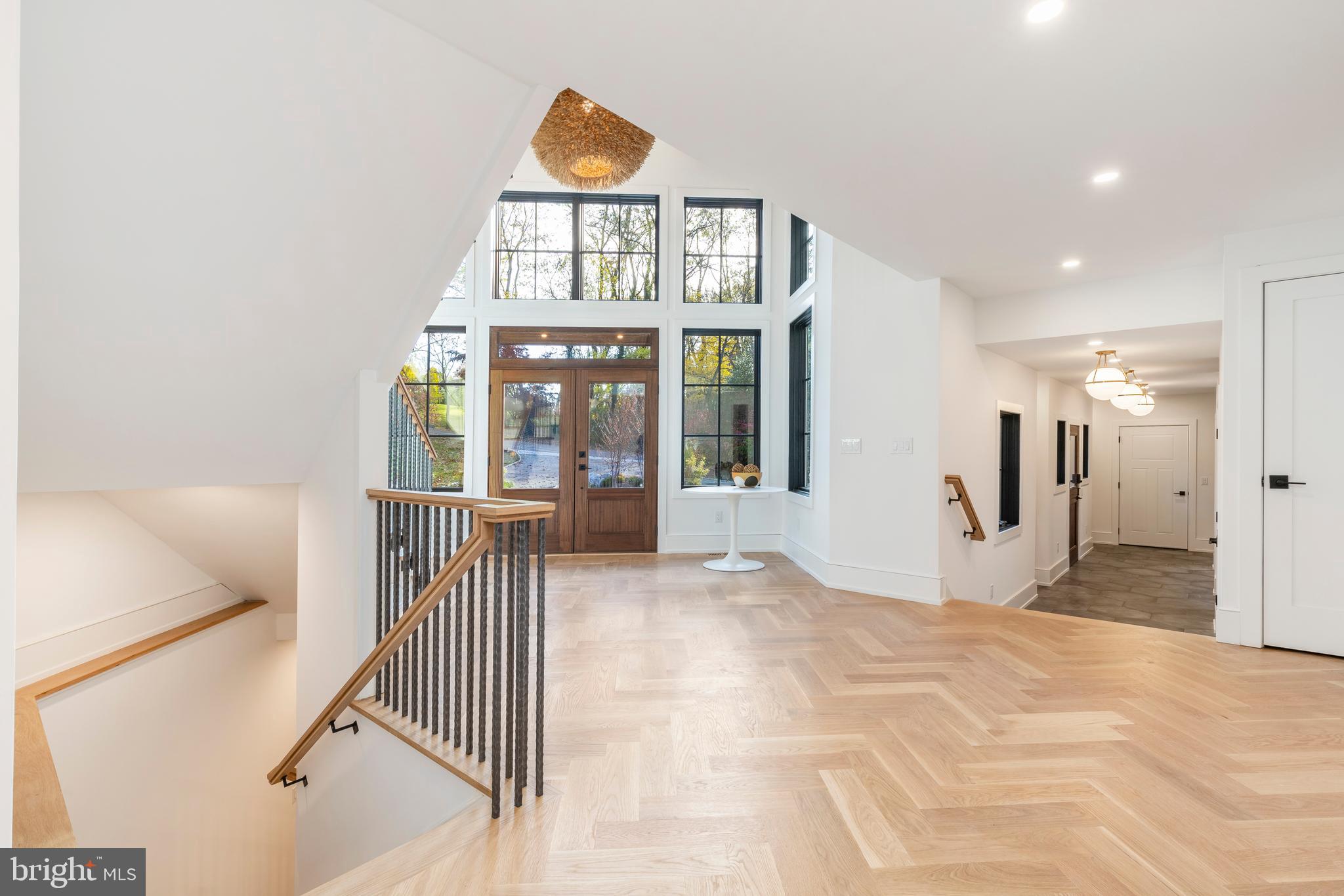 CHESTNUT HILL - Residential