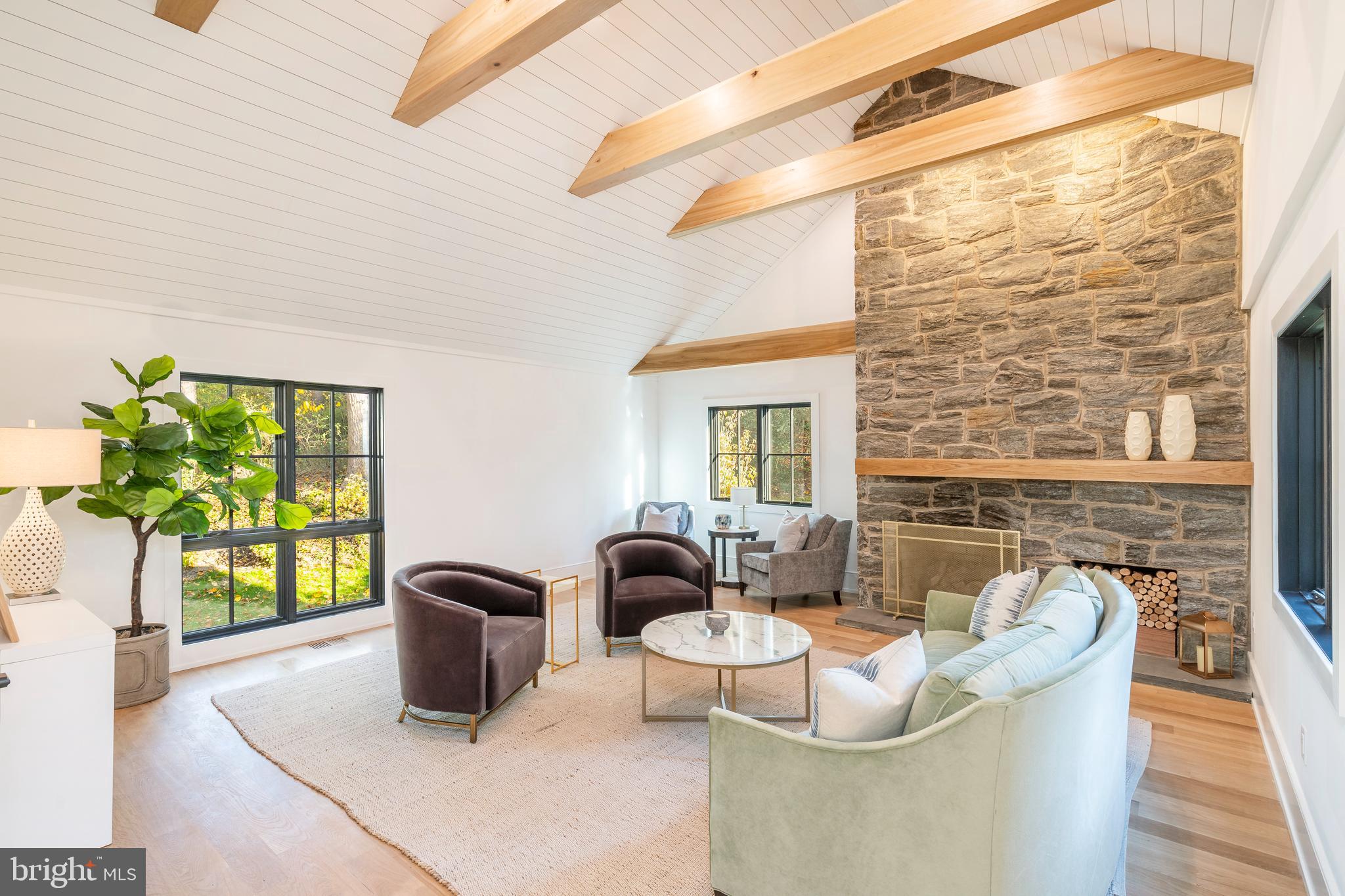 CHESTNUT HILL - Residential