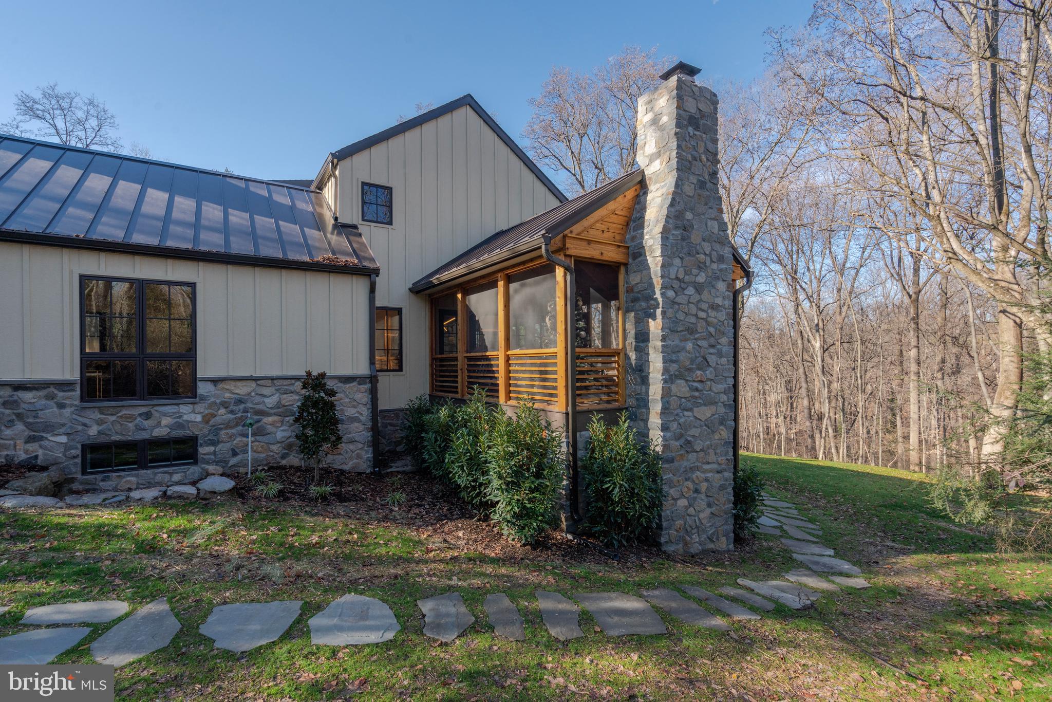 CHESTNUT HILL - Residential