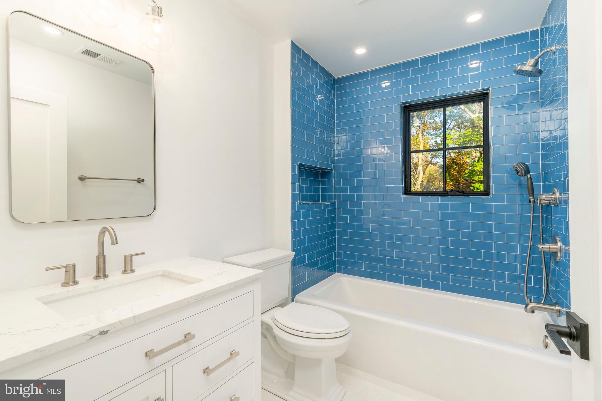 CHESTNUT HILL - Residential