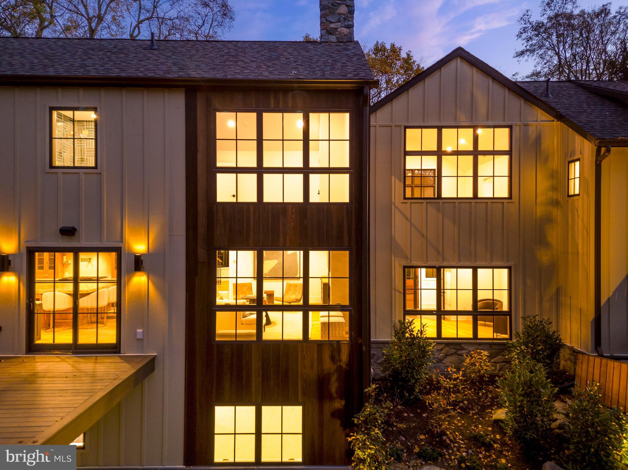 CHESTNUT HILL - Residential