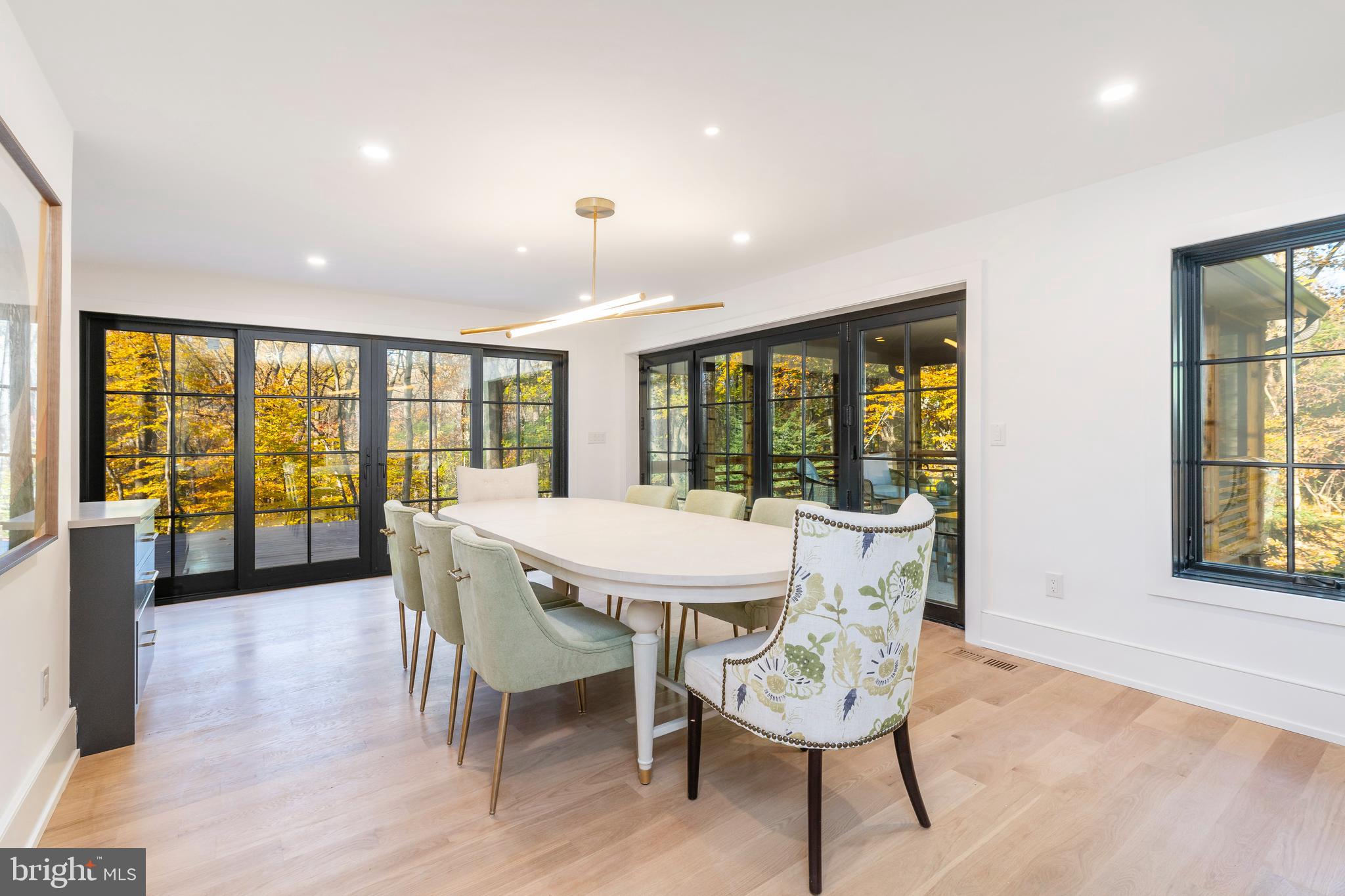 CHESTNUT HILL - Residential