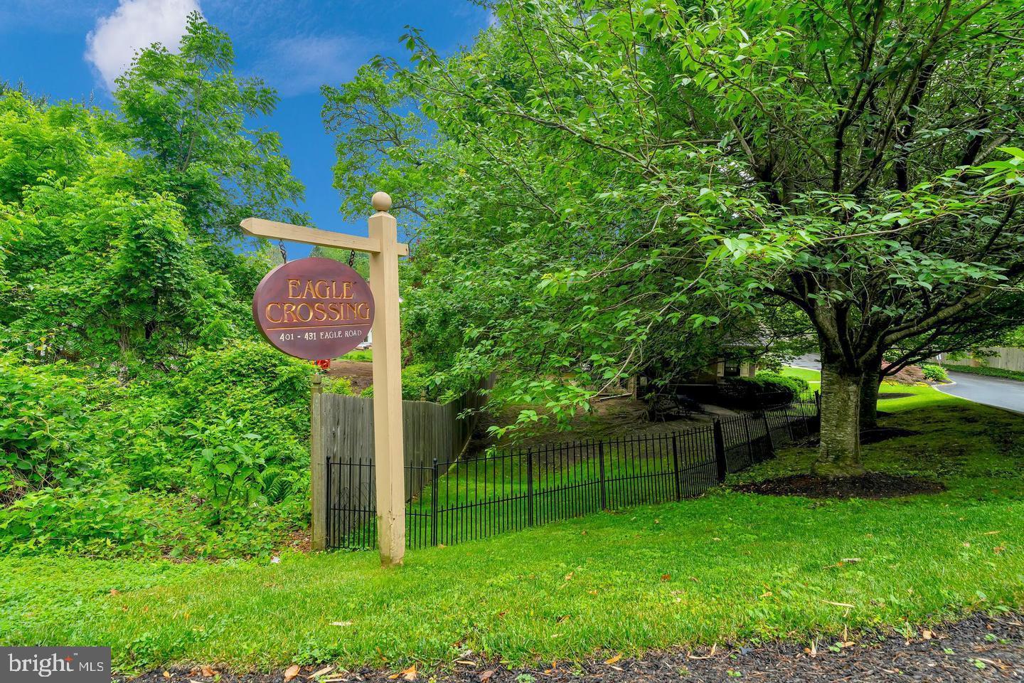 EAGLE CROSSING - Residential Lease