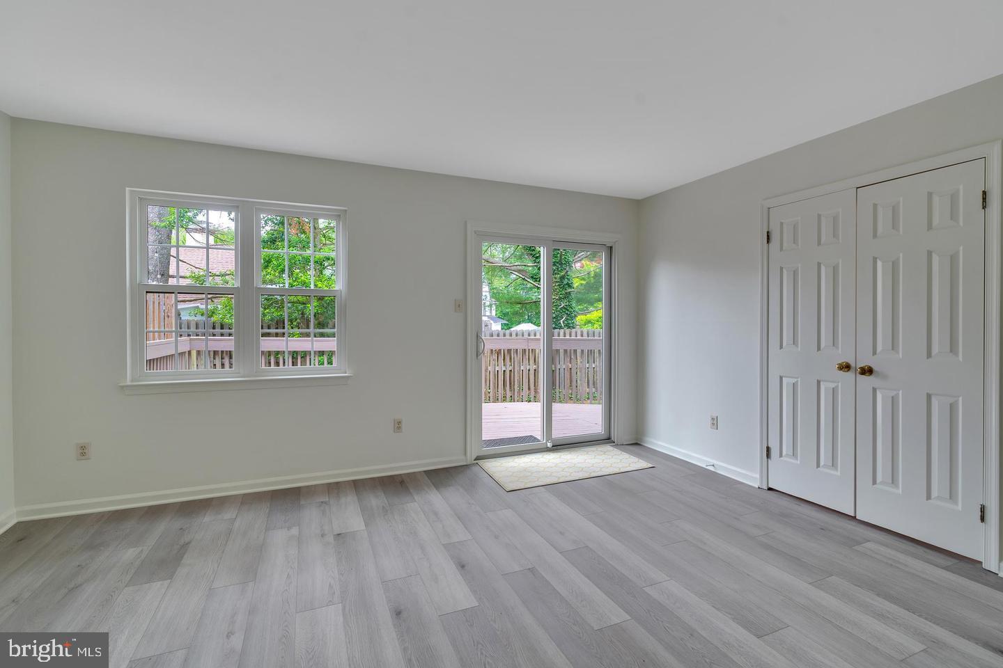 EAGLE CROSSING - Residential Lease