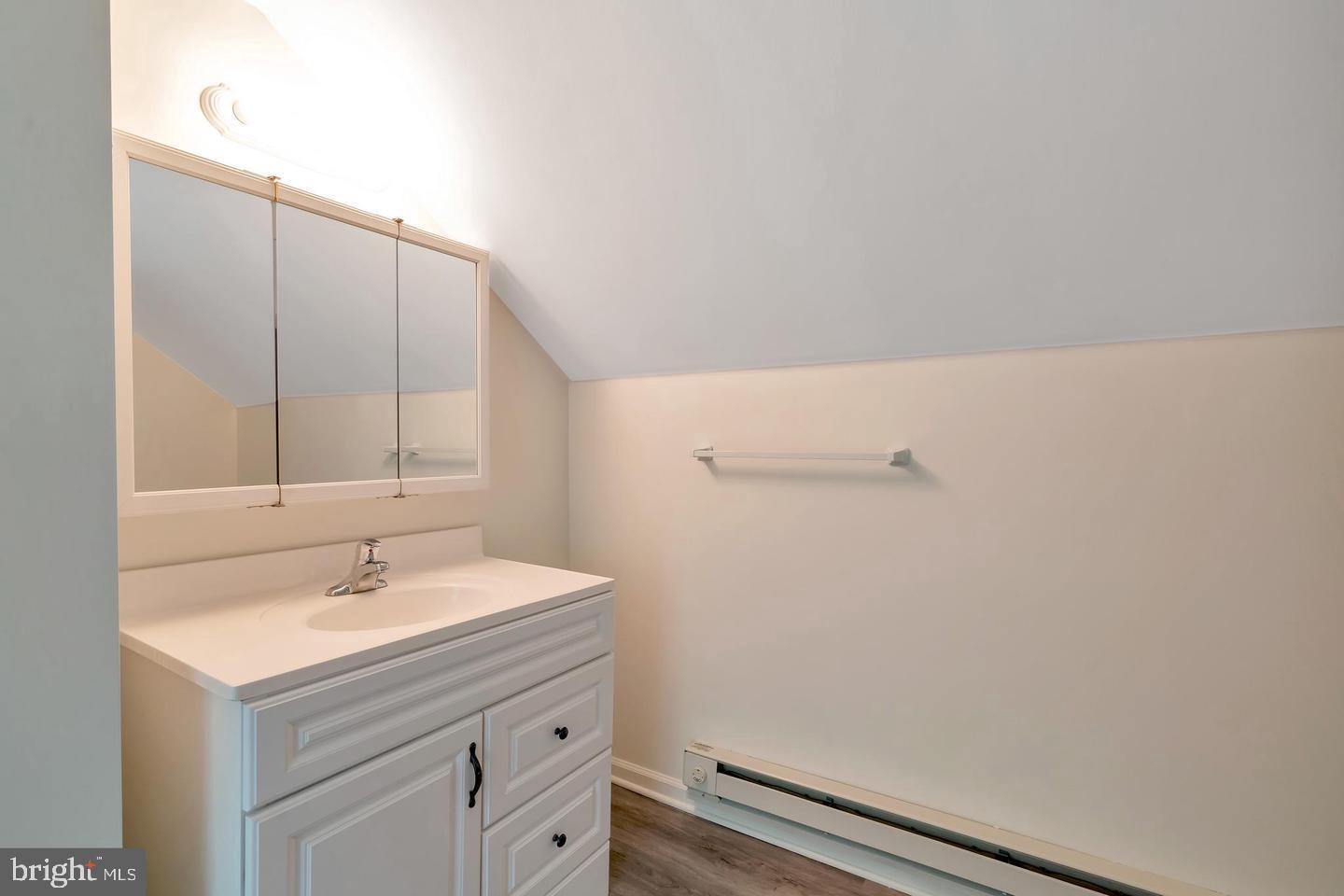 EAGLE CROSSING - Residential Lease